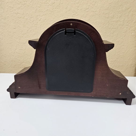 Wooden clock - Picture 2 of 8